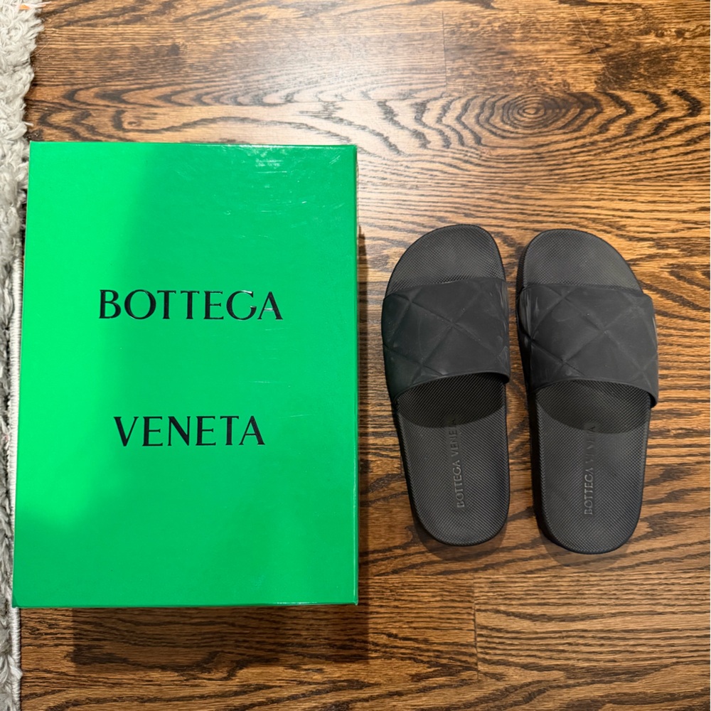 Bottega Veneta Black Quilted Sandals